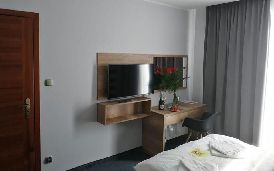 Lake View Apartamenty บรอดนิตซา ภายนอก รูปภาพ