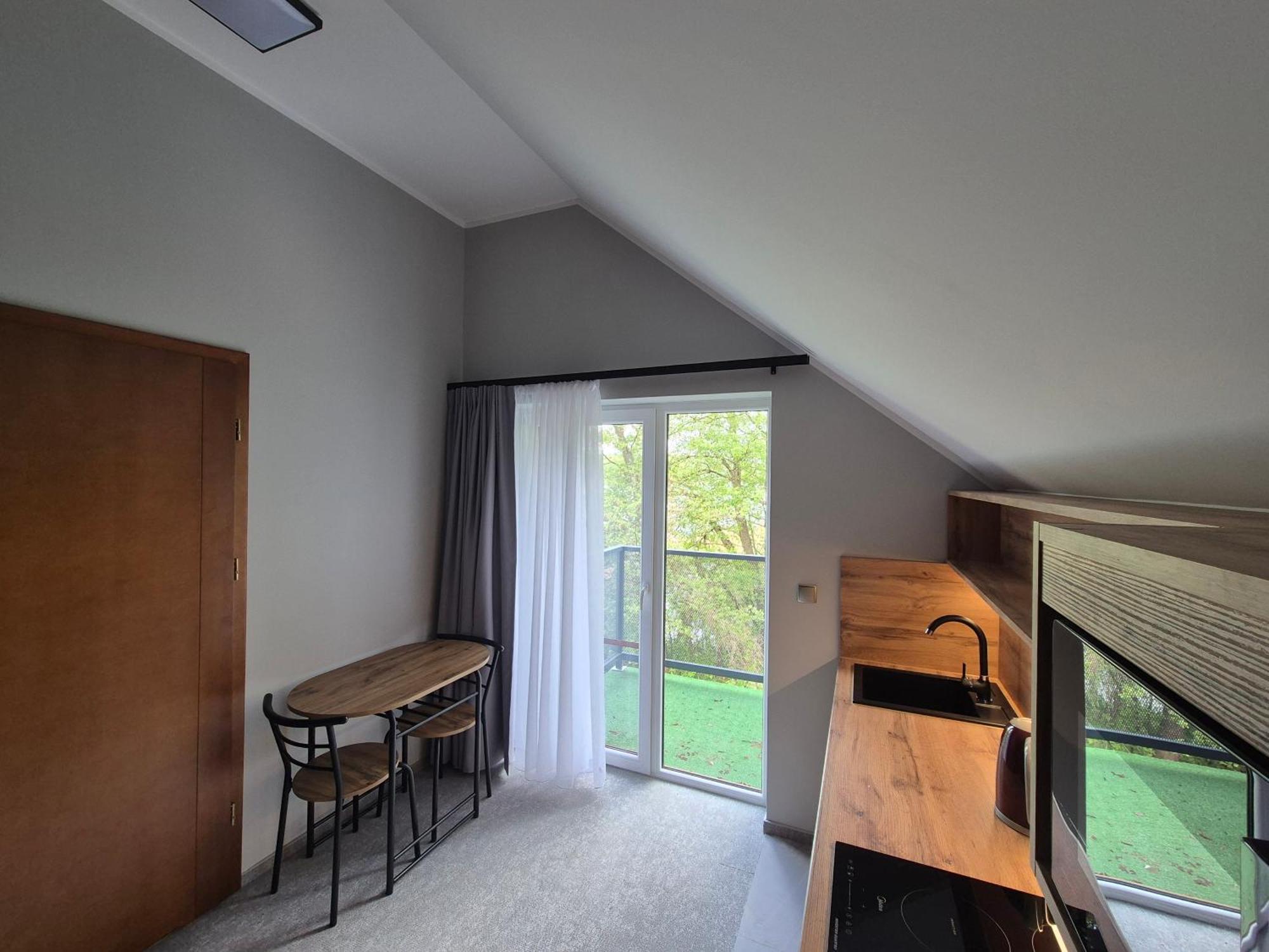Lake View Apartamenty บรอดนิตซา ภายนอก รูปภาพ