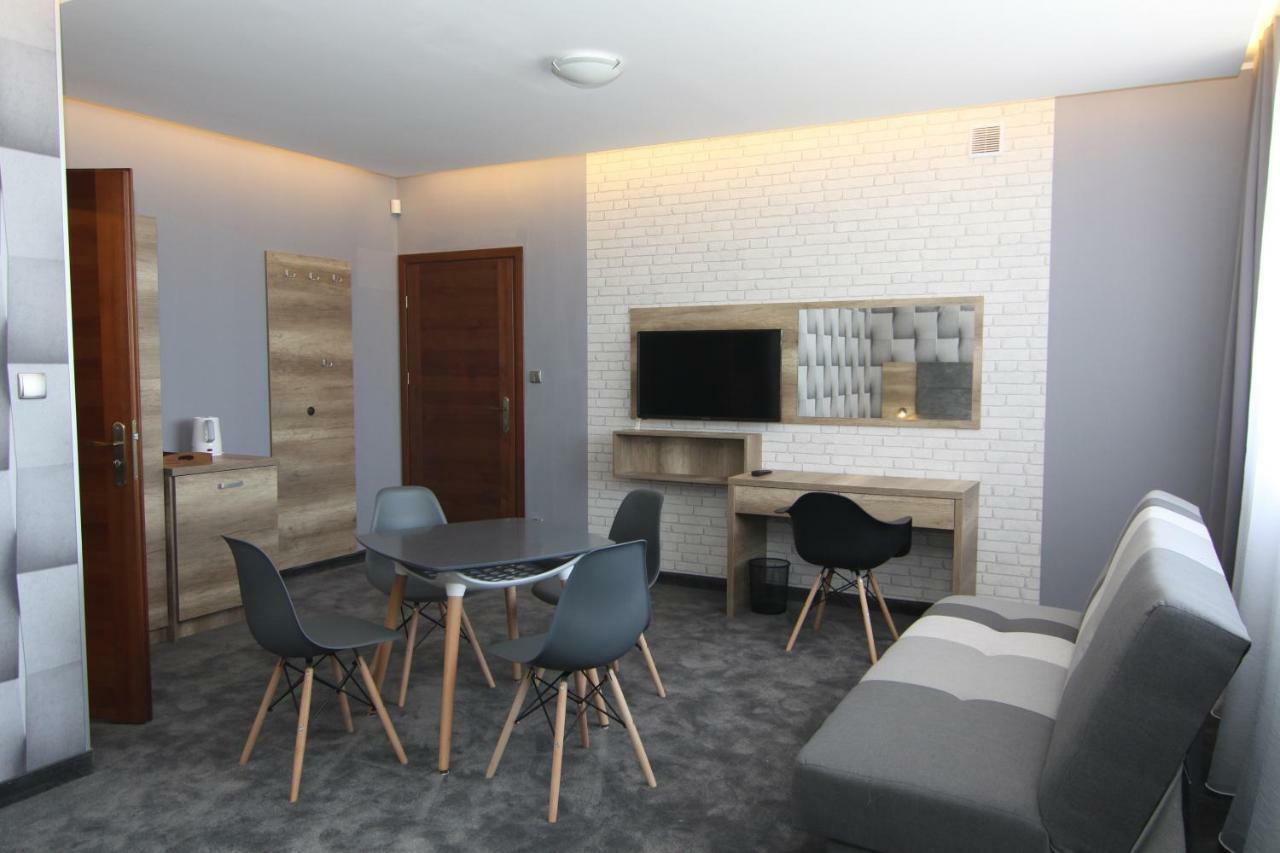 Lake View Apartamenty บรอดนิตซา ภายนอก รูปภาพ